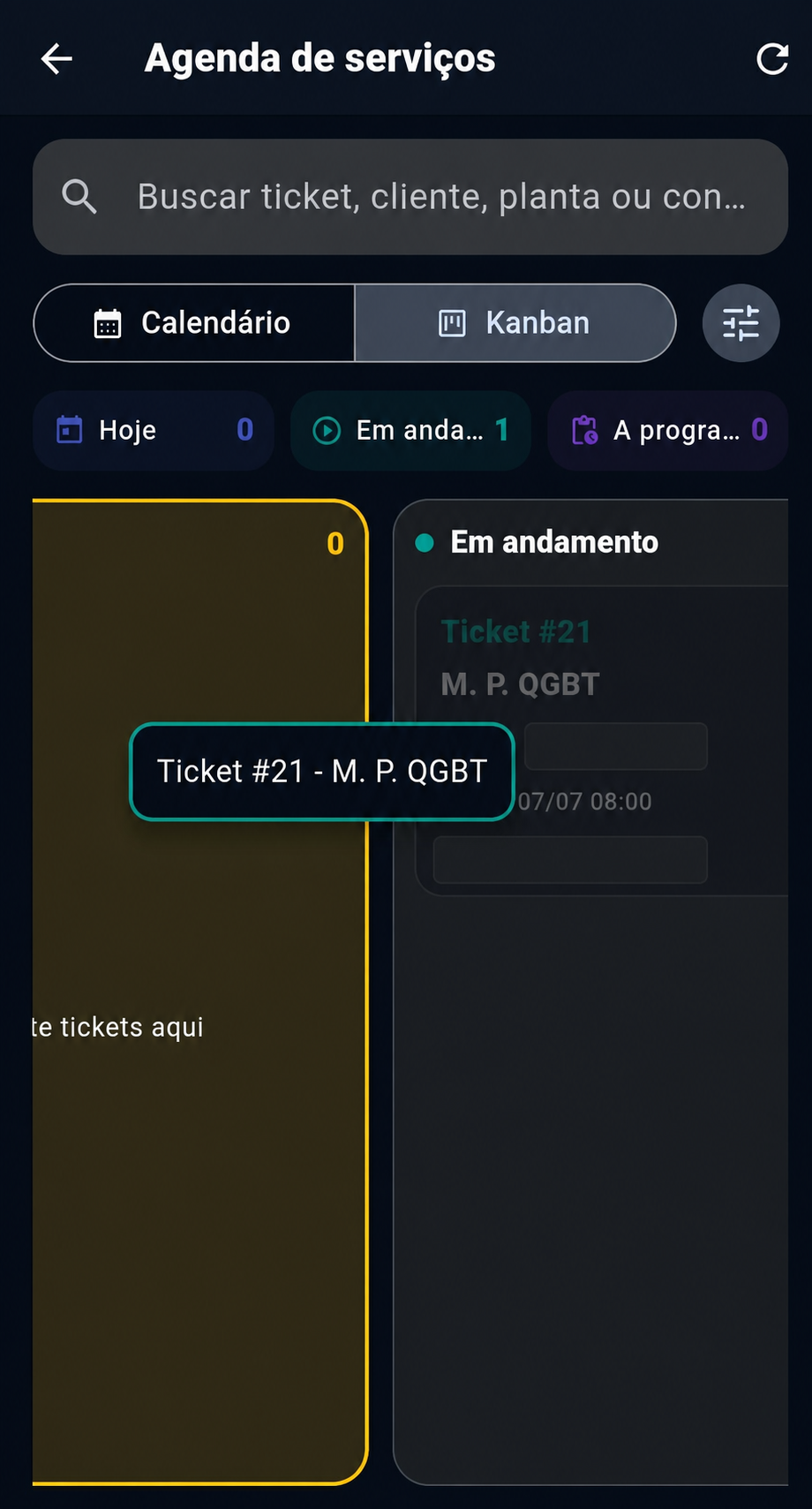Agenda de serviços em kanban e calendário com dados anonimizados